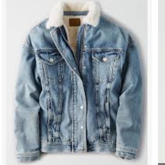 American Eagle Outfitters Jackets & Blazers - AE American Eagle boyfriend fur lined denim jacket Sz Med